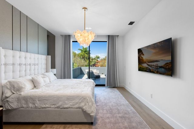 5900 SW 129th Ter, Pinecrest, FL 33156