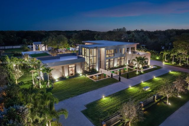 5900 SW 129th Ter, Pinecrest, FL 33156