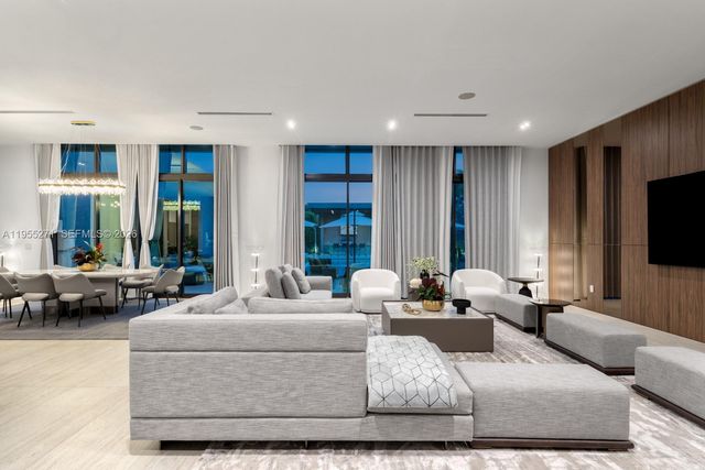 5900 SW 129th Ter, Pinecrest, FL 33156