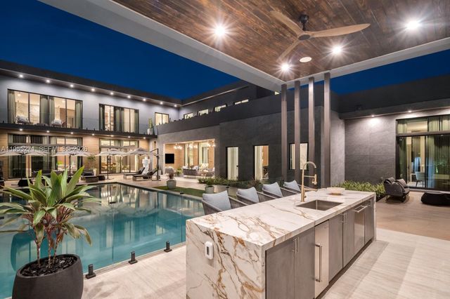 5900 SW 129th Ter, Pinecrest, FL 33156