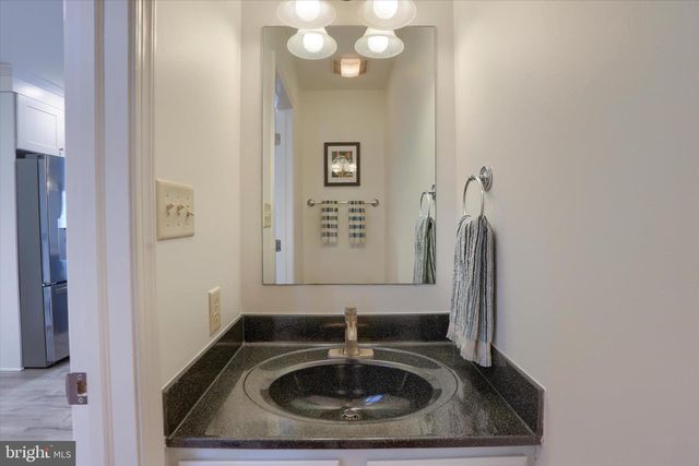 1147 CASPIAN DR, York, PA 17404