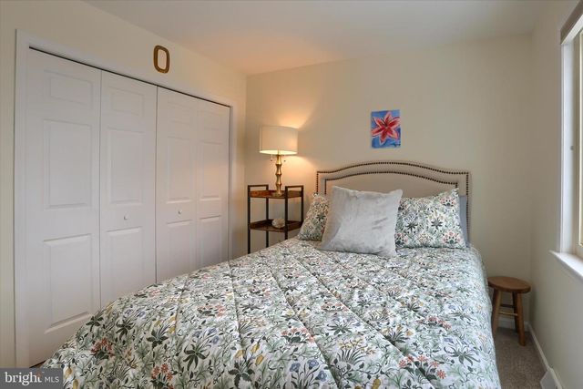 1147 CASPIAN DR, York, PA 17404