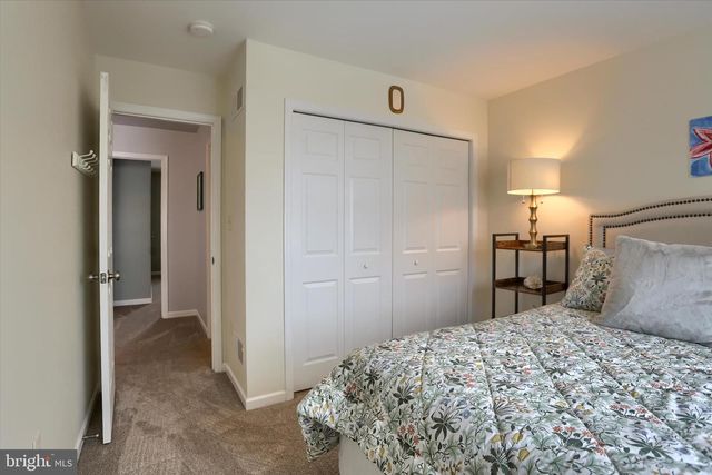 1147 CASPIAN DR, York, PA 17404