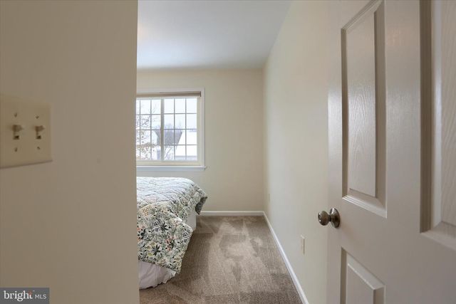 1147 CASPIAN DR, York, PA 17404