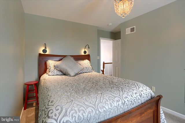 1147 CASPIAN DR, York, PA 17404