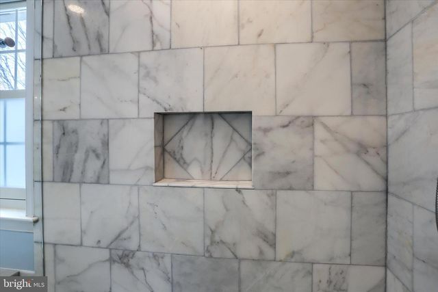 1147 CASPIAN DR, York, PA 17404