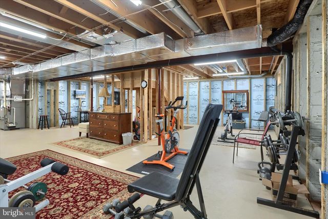 1147 CASPIAN DR, York, PA 17404