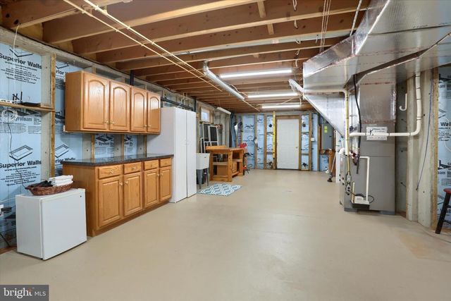 1147 CASPIAN DR, York, PA 17404