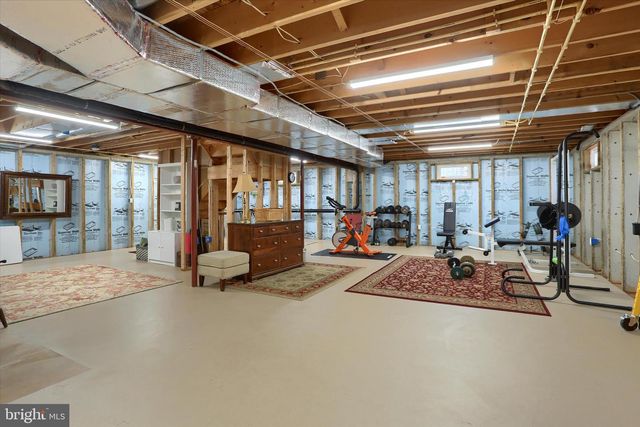 1147 CASPIAN DR, York, PA 17404