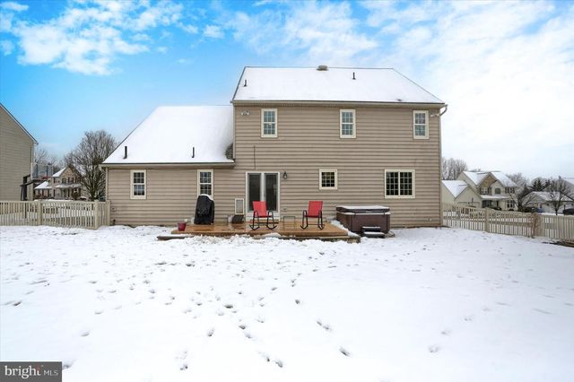 1147 CASPIAN DR, York, PA 17404