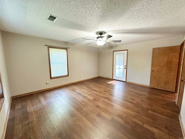 3610 Oak Vista Drive, Jonesboro, AR 72405