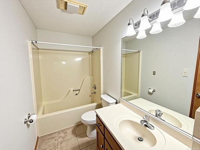 3610 Oak Vista Drive, Jonesboro, AR 72405