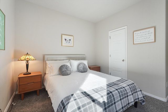 10708 Sabino Loop SW, Albuquerque, NM 87121