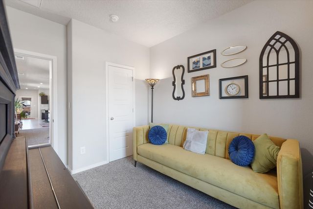 10708 Sabino Loop SW, Albuquerque, NM 87121