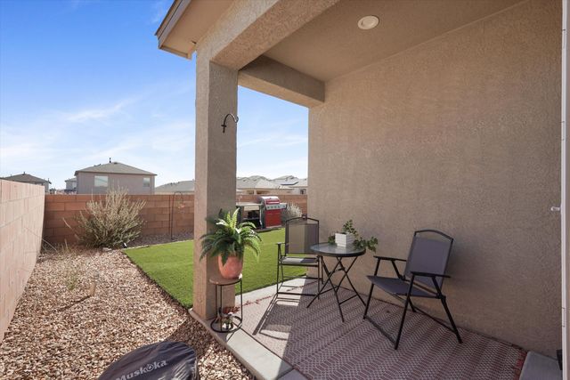 10708 Sabino Loop SW, Albuquerque, NM 87121