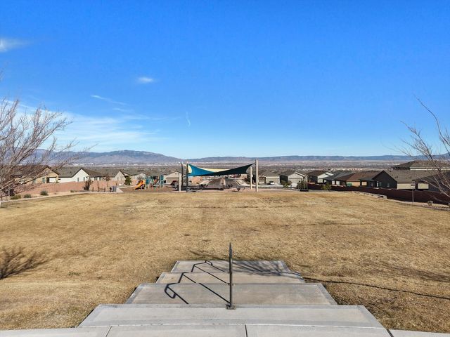 10708 Sabino Loop SW, Albuquerque, NM 87121