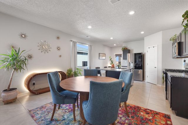 10708 Sabino Loop SW, Albuquerque, NM 87121