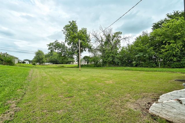 1212 E Cleveland Avenue, Guthrie, OK 73044