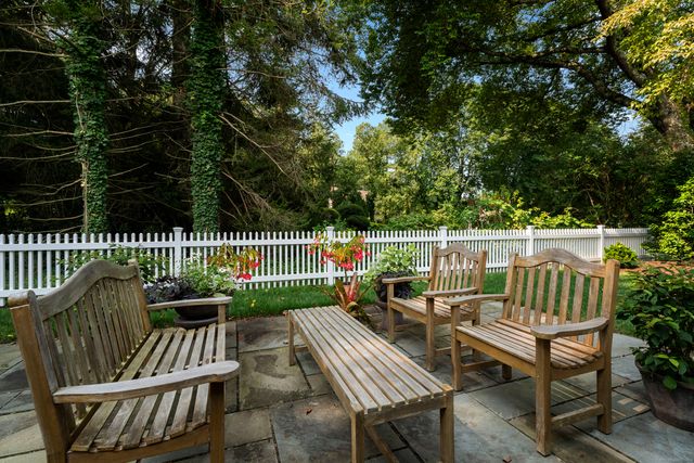 8 Lieutenant River Lane, Old Lyme, CT 06371