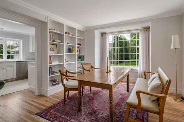 8 Lieutenant River Lane, Old Lyme, CT 06371