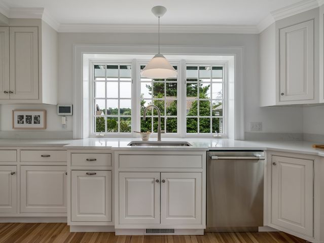 8 Lieutenant River Lane, Old Lyme, CT 06371