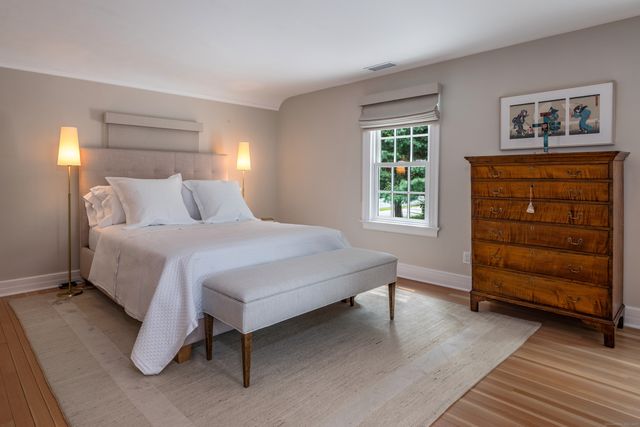 8 Lieutenant River Lane, Old Lyme, CT 06371