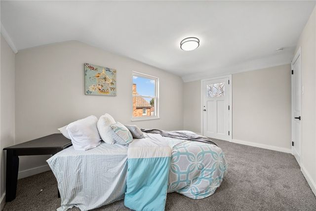 419 Macarthur St, Stowe Twp, PA 15136