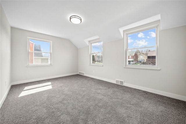 419 Macarthur St, Stowe Twp, PA 15136