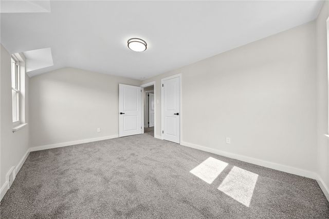 419 Macarthur St, Stowe Twp, PA 15136