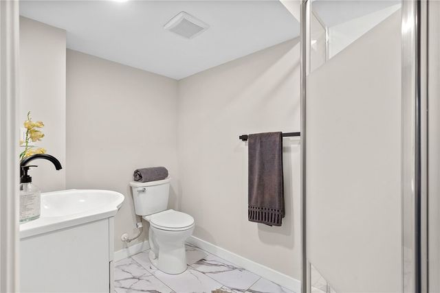 419 Macarthur St, Stowe Twp, PA 15136