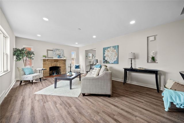 419 Macarthur St, Stowe Twp, PA 15136