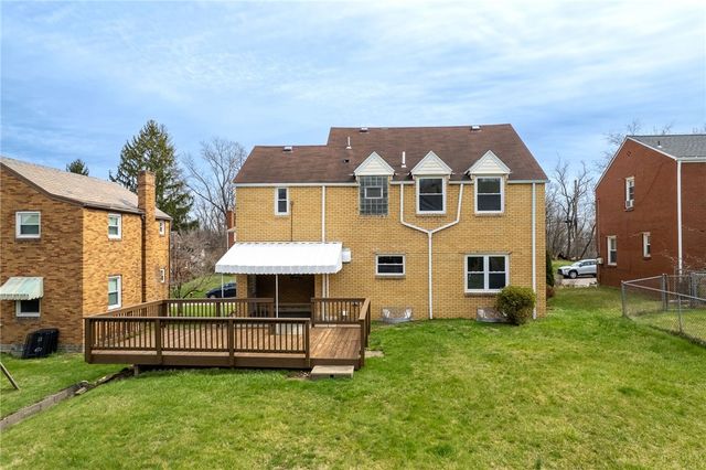 419 Macarthur St, Stowe Twp, PA 15136