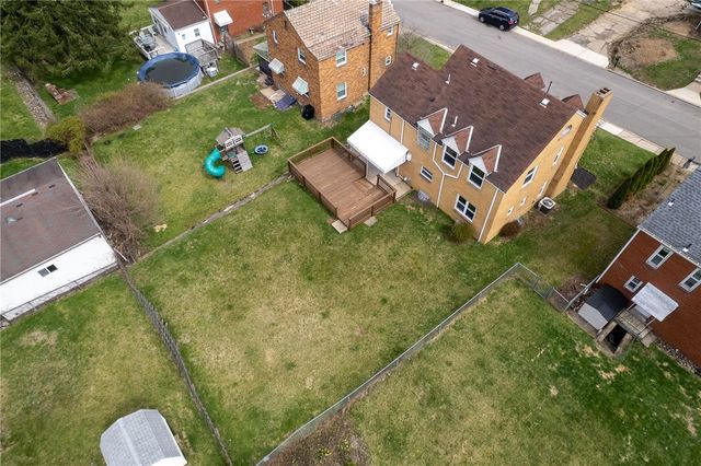 419 Macarthur St, Stowe Twp, PA 15136