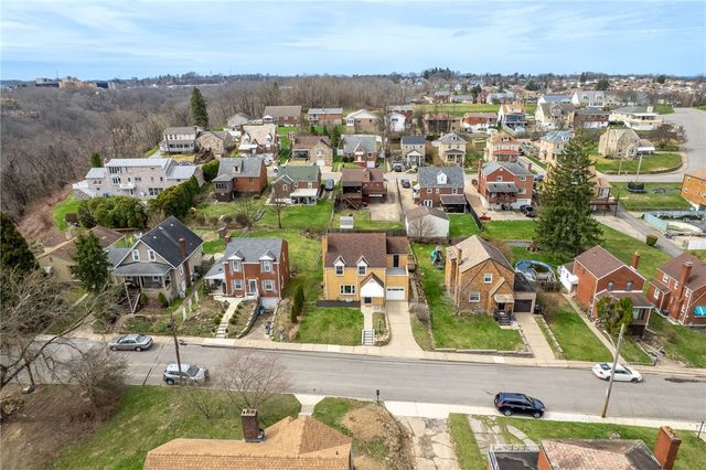 419 Macarthur St, Stowe Twp, PA 15136