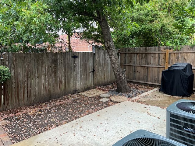 219 Mccarley Place, Mckinney, TX 75071