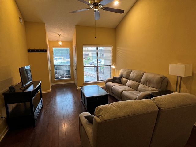 219 Mccarley Place, Mckinney, TX 75071