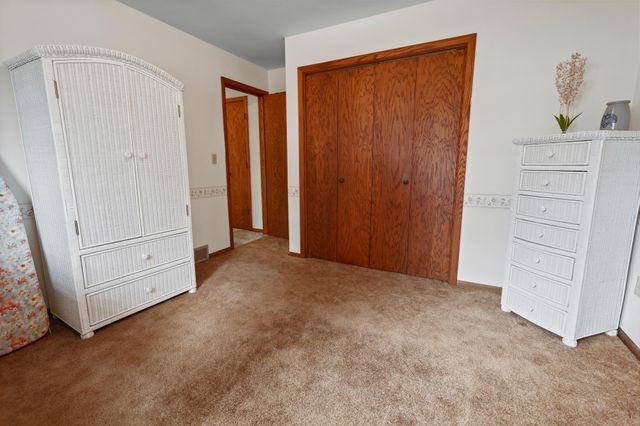 635 Edgemont Drive NE, Saint Cloud, MN 56304