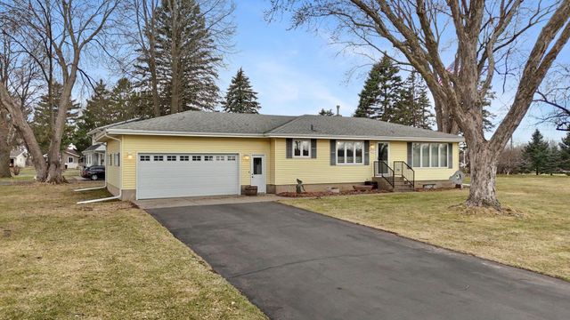 635 Edgemont Drive NE, Saint Cloud, MN 56304