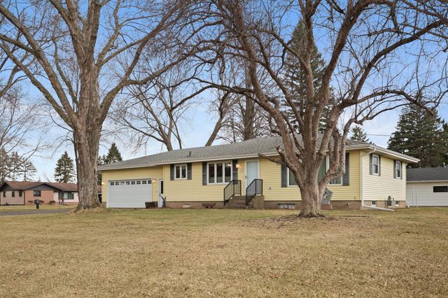 635 Edgemont Drive NE, Saint Cloud, MN 56304
