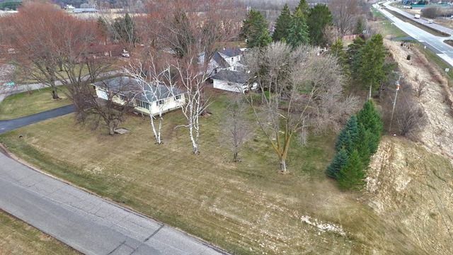 635 Edgemont Drive NE, Saint Cloud, MN 56304