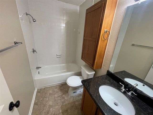 821 Loganwood Drive, Royse City, TX 75189