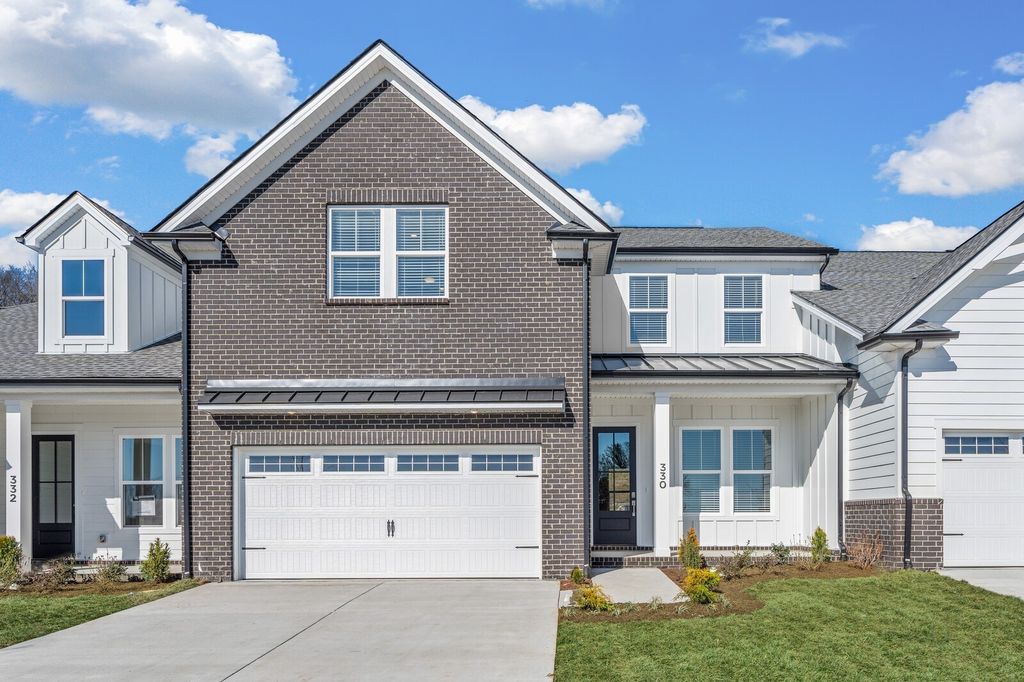 458 Buckwood Ave, W, Thompsons Station, TN 37179