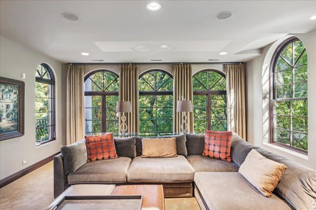 493 Hazel Avenue, Highland Park, IL 60035