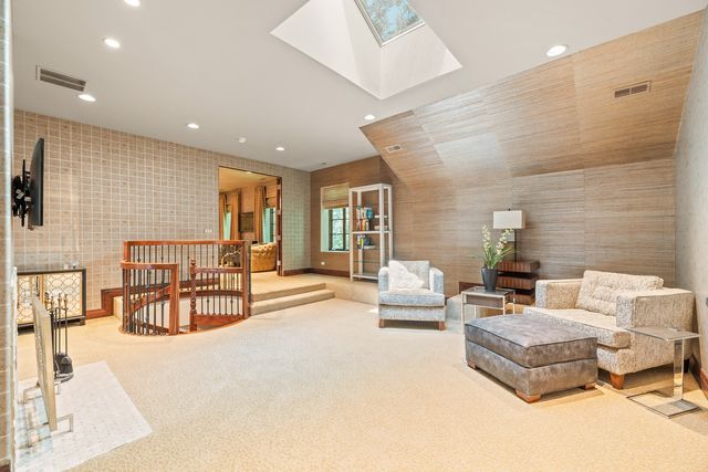 493 Hazel Avenue, Highland Park, IL 60035