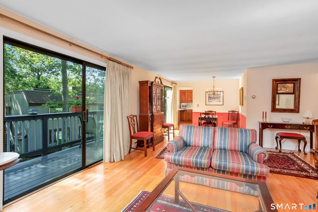 31 Harbour Village C, Branford, CT 06405