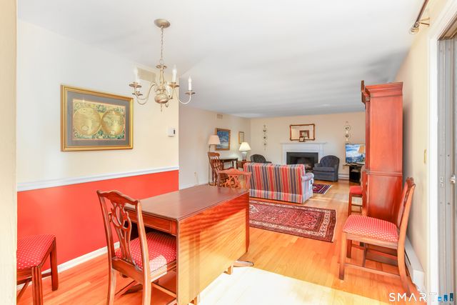 31 Harbour Village C, Branford, CT 06405