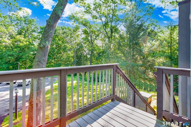31 Harbour Village C, Branford, CT 06405