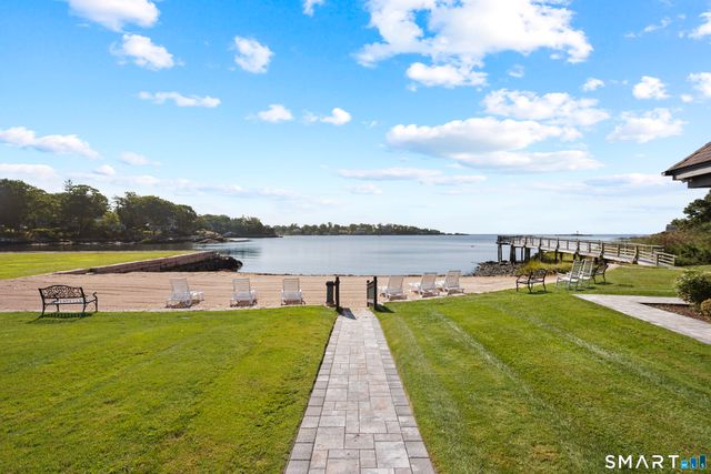 31 Harbour Village C, Branford, CT 06405