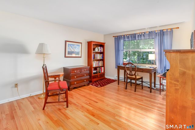 31 Harbour Village C, Branford, CT 06405