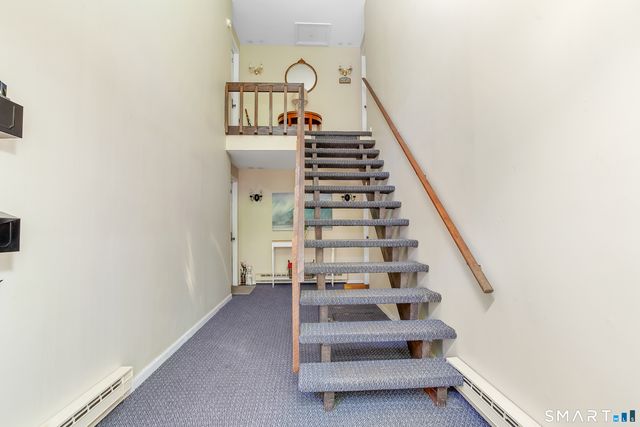 31 Harbour Village C, Branford, CT 06405